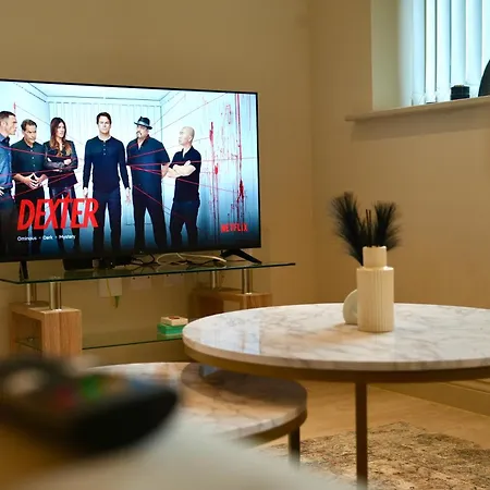 Spacious Centre Apartment, Netflix,fast Wifi,coffee Machine Apartment *